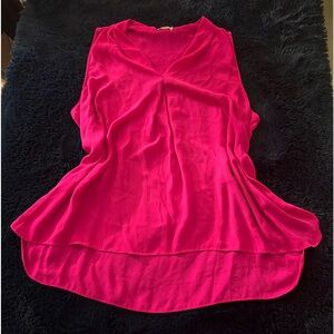 Beautiful pink blouse!size is XL from the brand vice Camuto